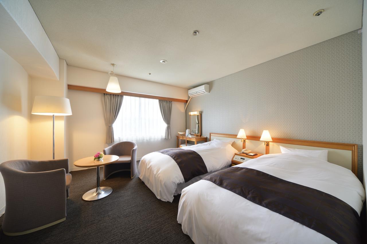 Rubino Horikawa Hotel